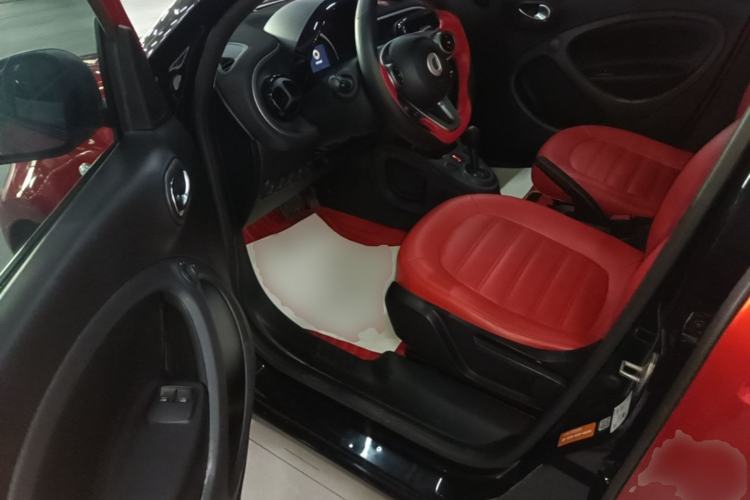 Used smart forfour 2018 1.0L 52kW Passion Edition Driver Seat