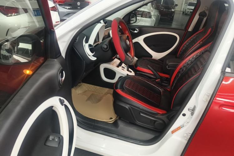 Used smart forfour 2018 1.0L 52kW Passion Edition Driver Seat