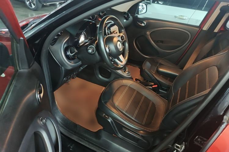 Used smart forfour 2018 0.9T 66 kW Pioneer Edition Driver Seat