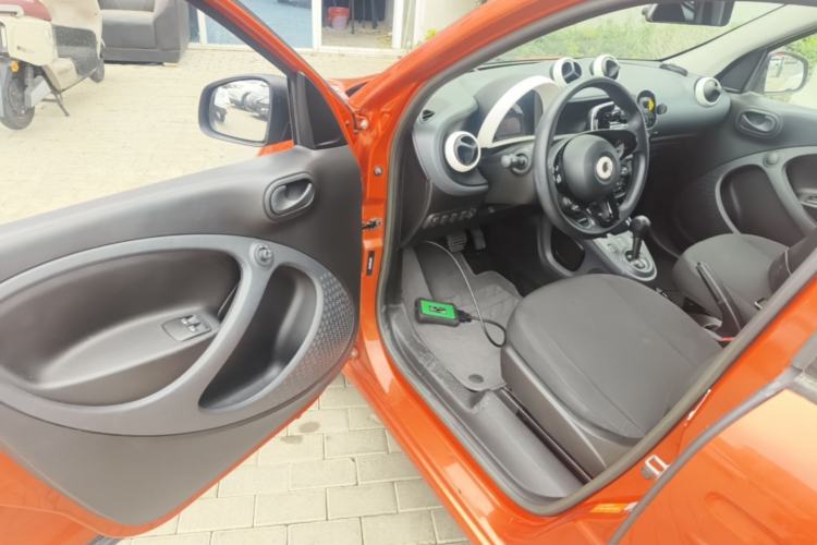 Used smart forfour 2018 1.0L 52 kW Dynamic Edition Driver Seat