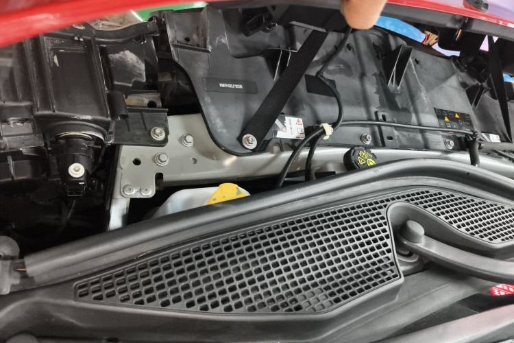 Used smart forfour 2018 1.0L 52 kW Dynamic Edition Engine Bay