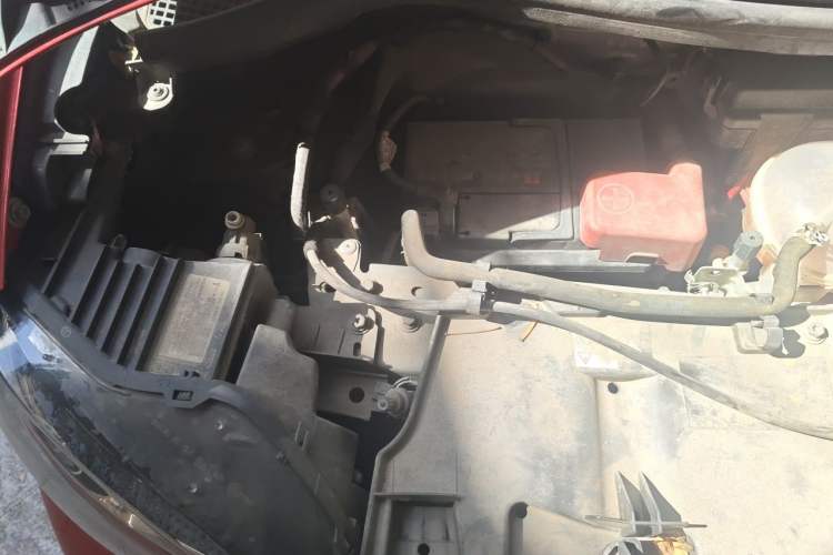 Used smart forfour 2018 0.9T 66 kW Fashion Edition Engine Bay Right