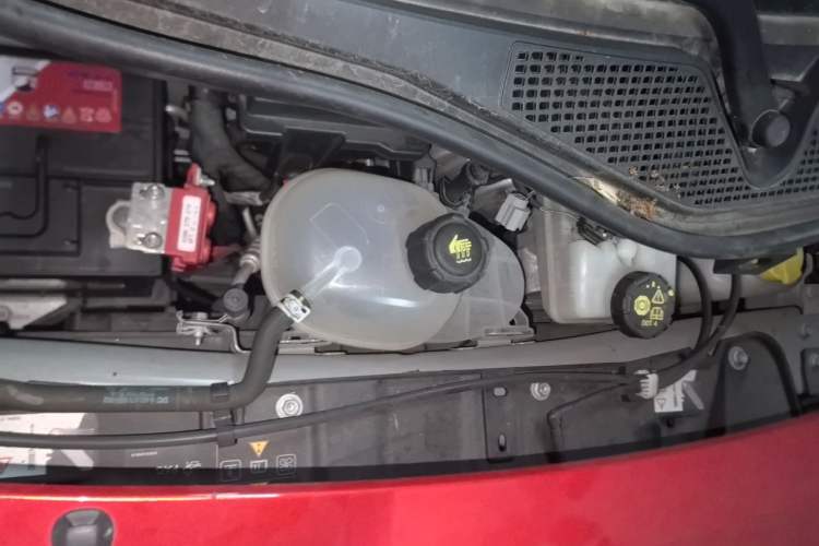 Used smart forfour 2018 1.0L 52kW Passion Edition Engine Bay