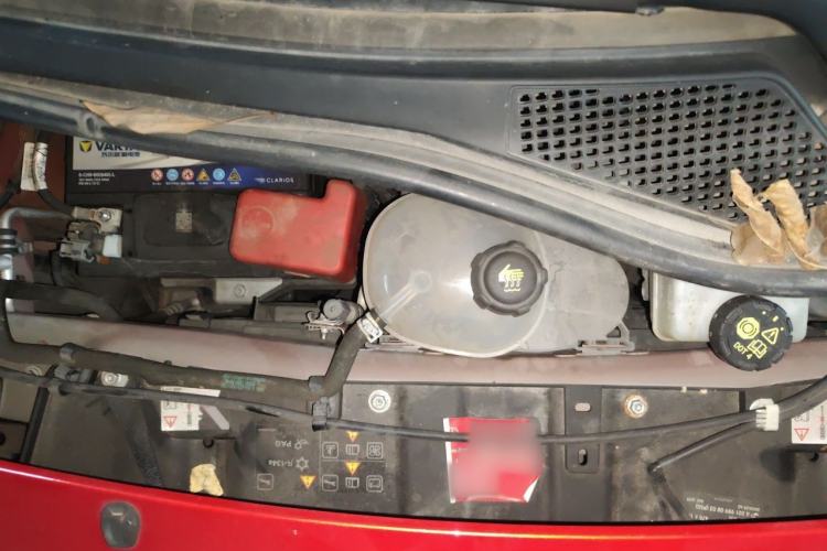Used smart forfour 2018 1.0L 52 kW Dynamic Edition Engine Bay