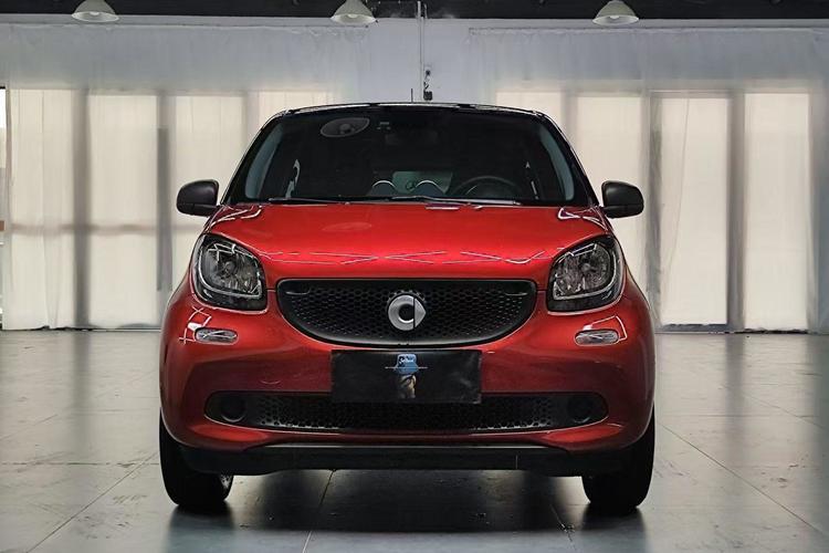 Used smart forfour 2018 1.0L 52 kW Dynamic Edition Exterior 1