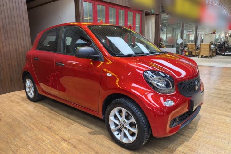 Used smart forfour 2018 1.0L 52 kW Dynamic Edition Exterior 1