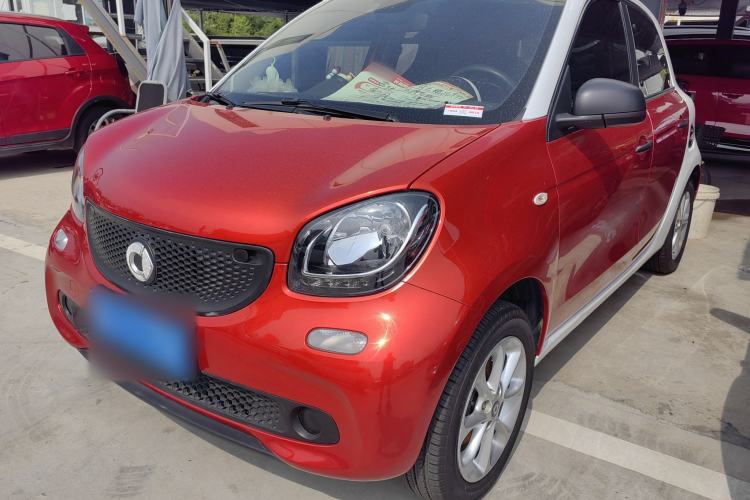Used smart forfour 2018 1.0L 52 kW Dynamic Edition Exterior 2