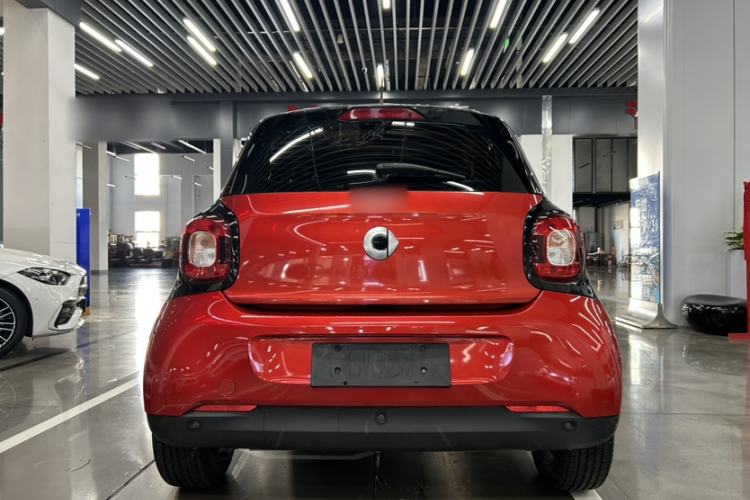 Used smart forfour 2018 0.9T 66 kW Pioneer Edition Exterior 2