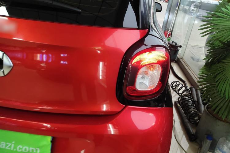 Used smart forfour 2018 1.0L 52kW Passion Edition Exterior 3