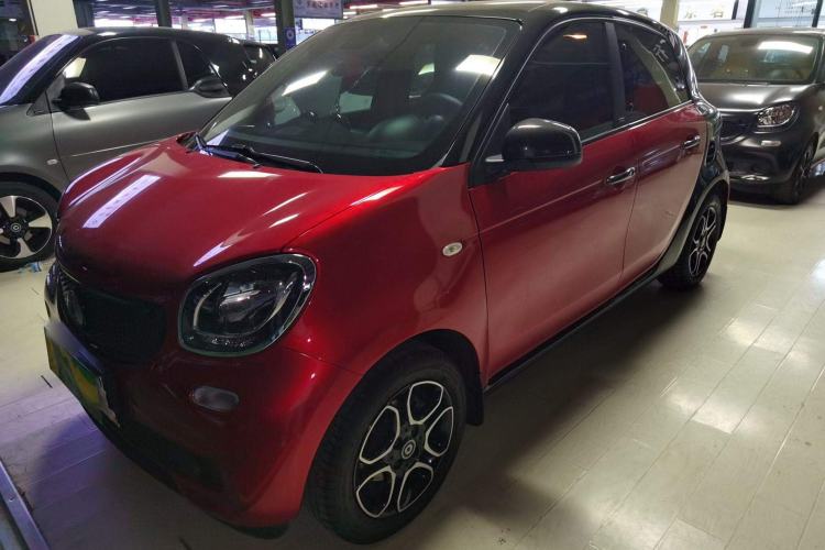 Used smart forfour 2018 0.9T 66 kW Pioneer Edition Exterior 3