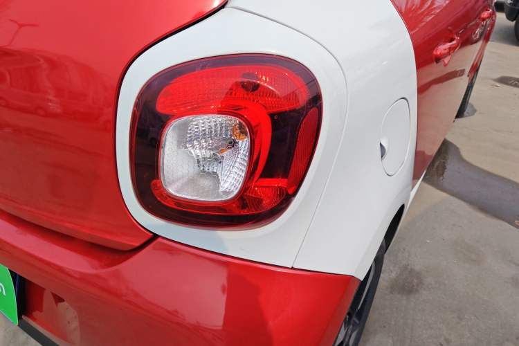 Used smart forfour 2018 1.0L 52kW Passion Edition Exterior 3