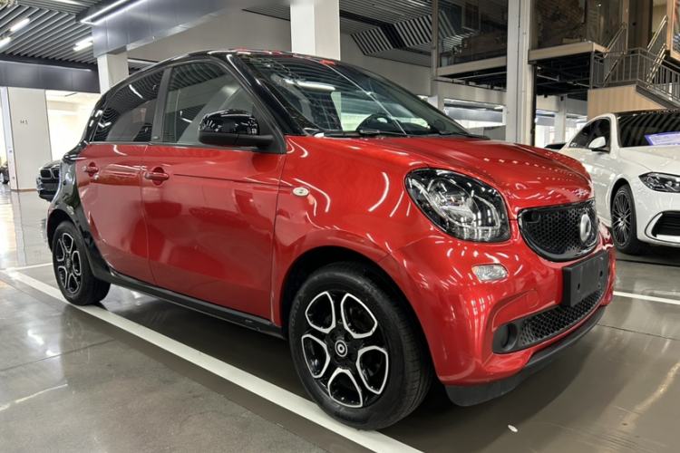 Used smart forfour 2018 0.9T 66 kW Pioneer Edition Exterior 3