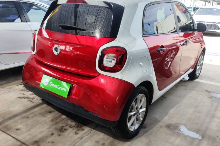Used smart forfour 2018 1.0L 52 kW Dynamic Edition Exterior 3