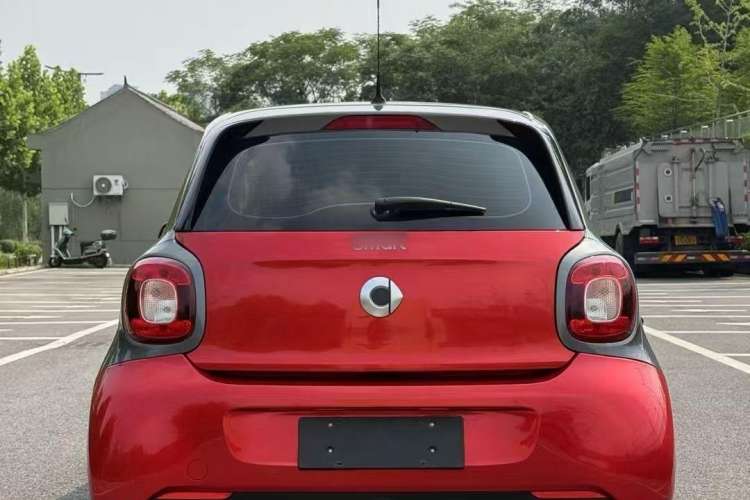 Used smart forfour 2018 1.0L 52kW Passion Edition Exterior 4