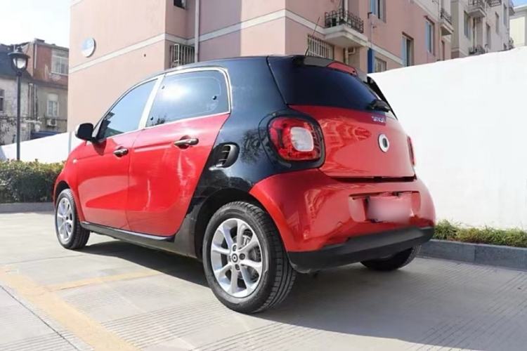 Used smart forfour 2018 1.0L 52 kW Dynamic Edition Exterior 5
