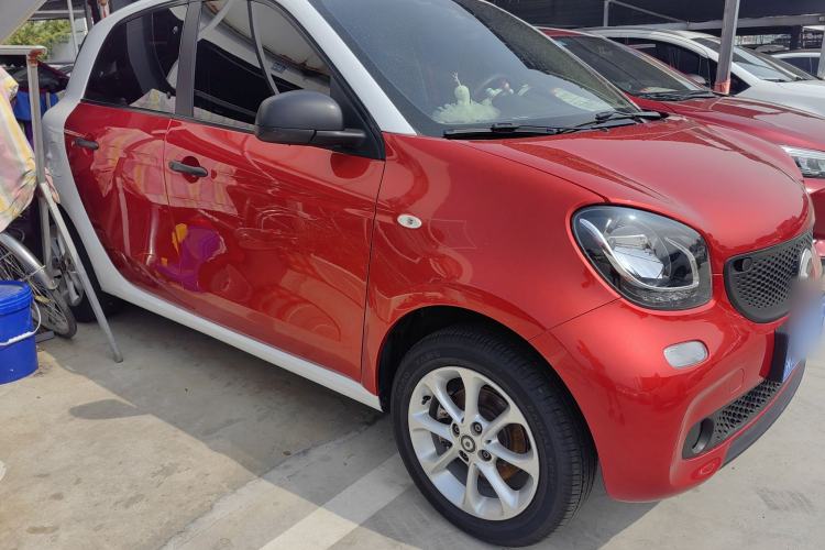 Used smart forfour 2018 1.0L 52 kW Dynamic Edition Exterior 5