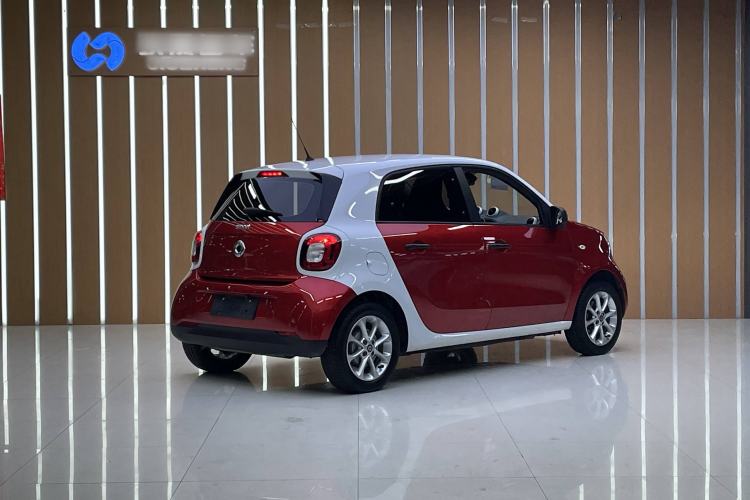Used smart forfour 2018 1.0L 52 kW Dynamic Edition Exterior 5
