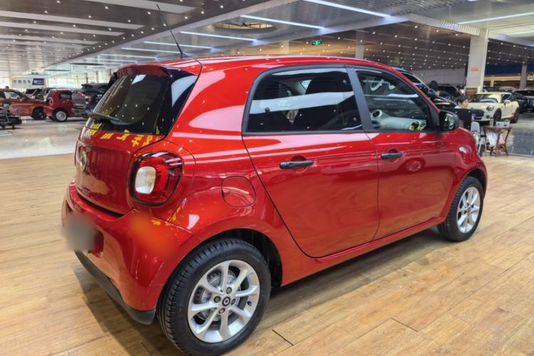 Used smart forfour 2018 1.0L 52 kW Dynamic Edition Exterior 5