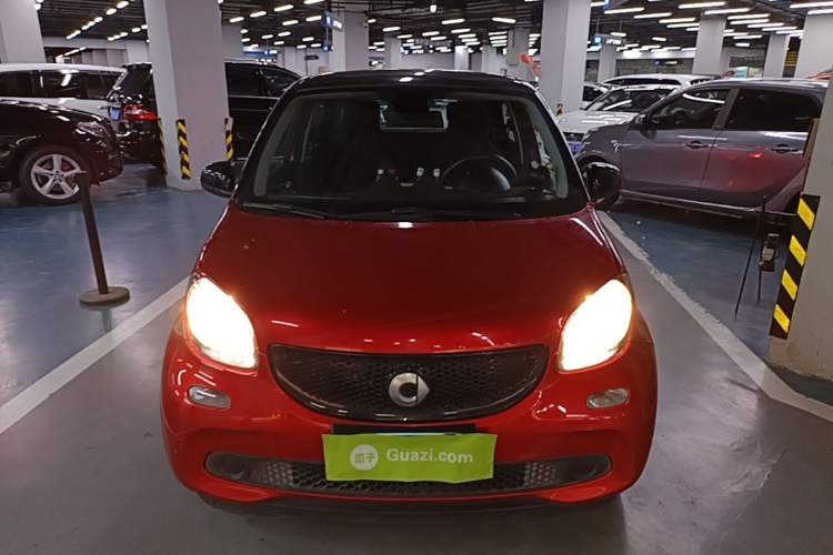 Used smart forfour 2018 0.9T 66 kW Fashion Edition Front