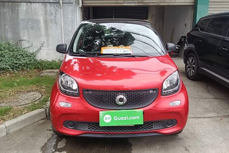 Used smart forfour 2018 1.0L 52 kW Dynamic Edition Front