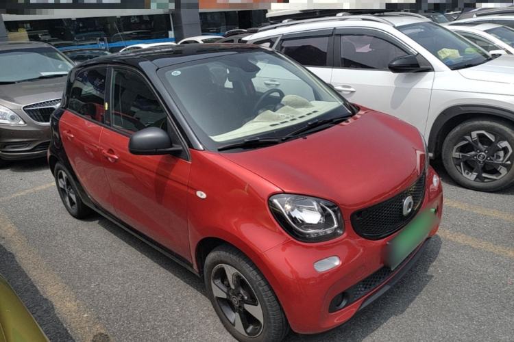 Used smart forfour 2018 1.0L 52kW Passion Edition Front Right 45 Deg