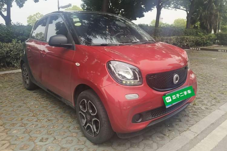 Used smart forfour 2018 1.0L 52kW Passion Edition Front Right 45 Deg