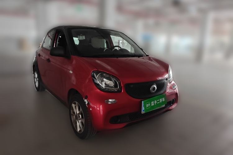 Used smart forfour 2018 1.0L 52 kW Dynamic Edition Front Right 45 Deg