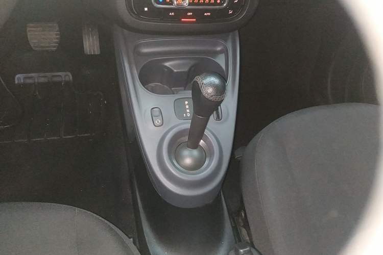 Used smart forfour 2018 1.0L 52 kW Dynamic Edition Gear Lever