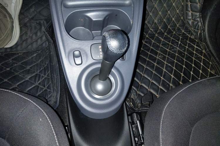 Used smart forfour 2018 1.0L 52kW Passion Edition Gear Lever