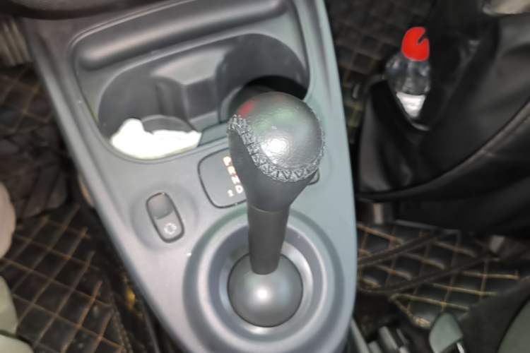 Used smart forfour 2018 1.0L 52kW Passion Edition Gear Lever