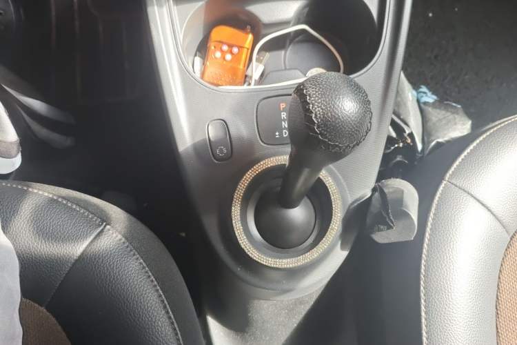 Used smart forfour 2018 0.9T 66 kW Fashion Edition Gear Lever