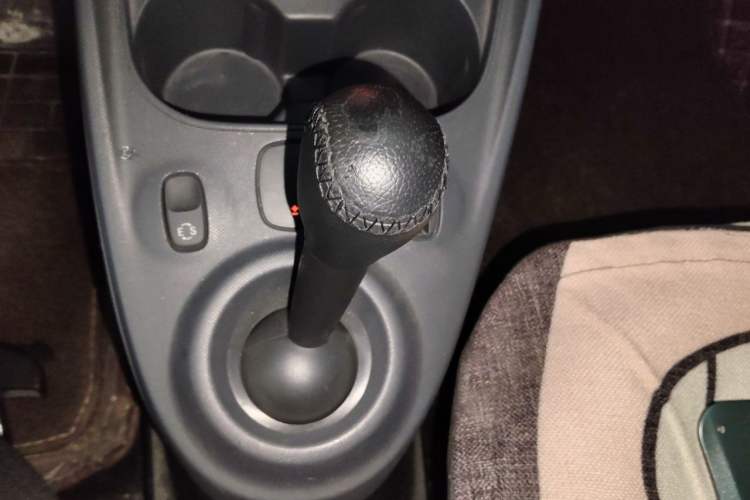 Used smart forfour 2018 1.0L 52kW Passion Edition Gear Lever