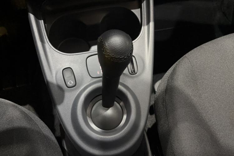 Used smart forfour 2018 1.0L 52 kW Dynamic Edition Gear Lever