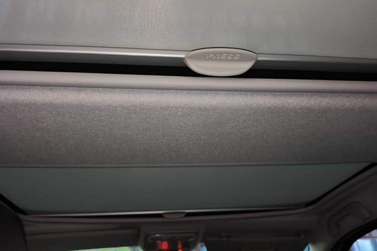 Used smart forfour 2018 1.0L 52kW Passion Edition Headliner