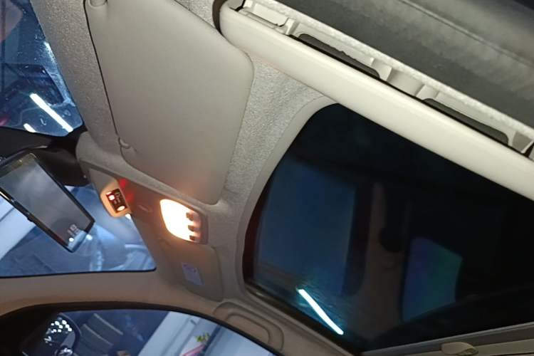 Used smart forfour 2018 0.9T 66 kW Fashion Edition Headliner