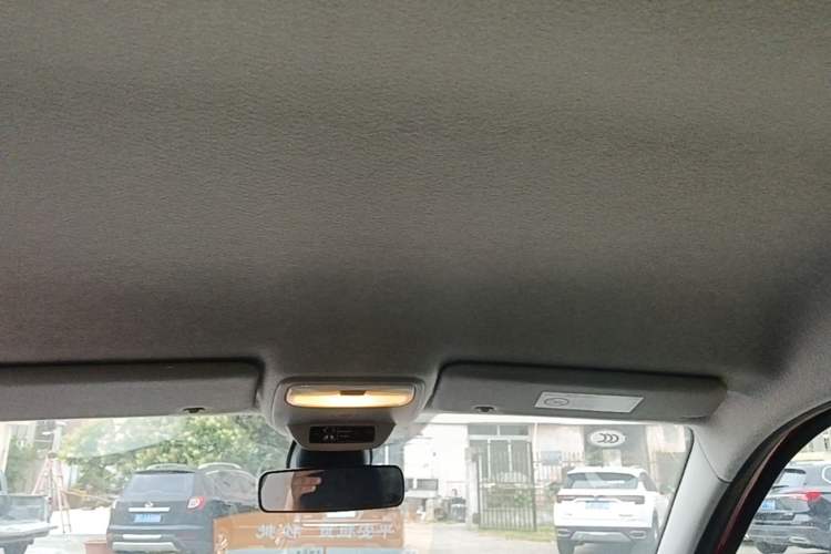 Used smart forfour 2018 1.0L 52 kW Dynamic Edition Headliner