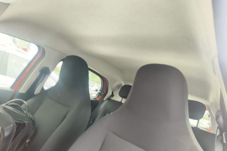 Used smart forfour 2018 1.0L 52 kW Dynamic Edition Headliner