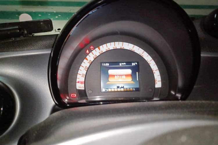 Used smart forfour 2018 1.0L 52kW Passion Edition Instrument Cluster