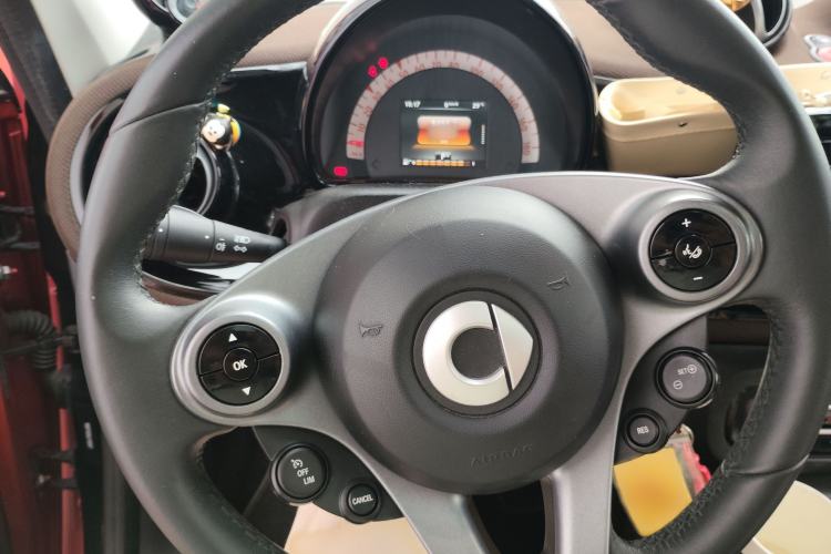 Used smart forfour 2018 0.9T 66 kW Fashion Edition Instrument Cluster
