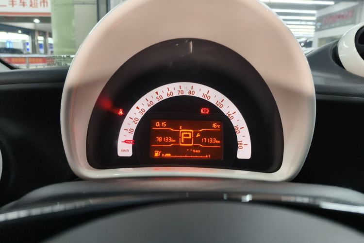 Used smart forfour 2018 1.0L 52 kW Dynamic Edition Instrument Cluster