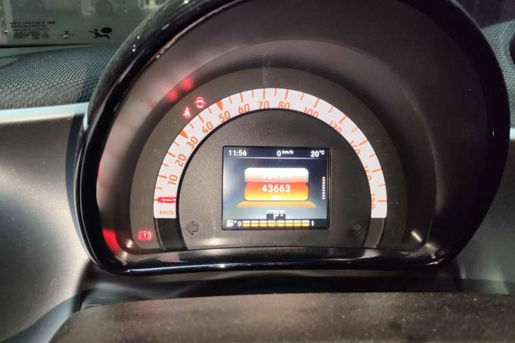 Used smart forfour 2018 1.0L 52kW Passion Edition Instrument Cluster