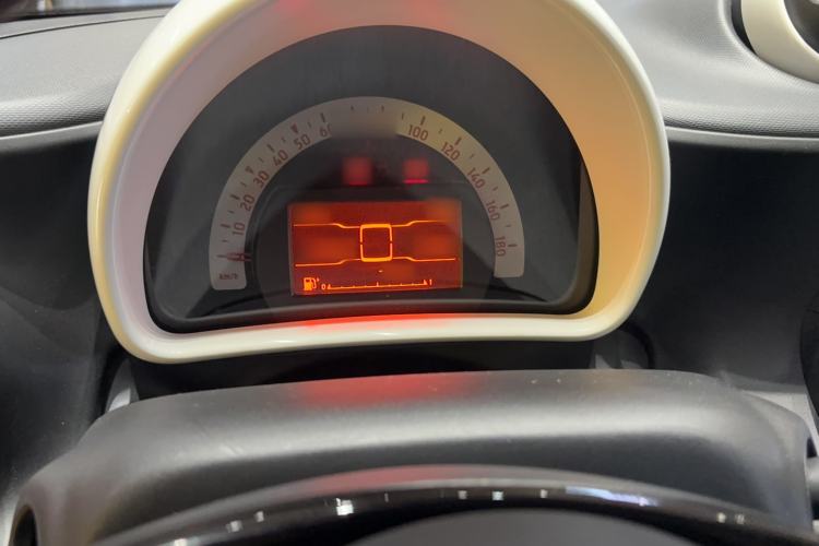 Used smart forfour 2018 1.0L 52 kW Dynamic Edition Instrument Cluster