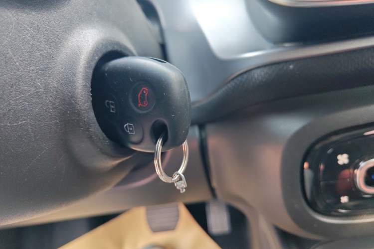 Used smart forfour 2018 1.0L 52kW Passion Edition Interior 1