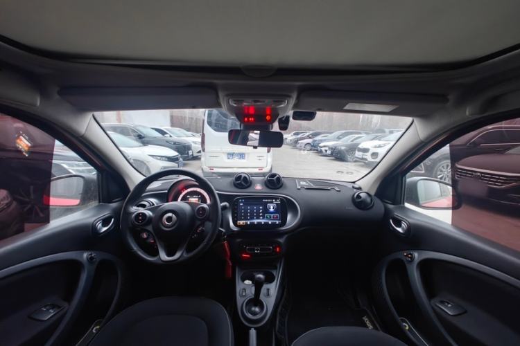 Used smart forfour 2018 1.0L 52kW Passion Edition Interior 1