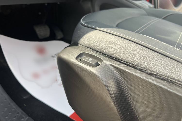 Used smart forfour 2018 0.9T 66 kW Pioneer Edition Interior 11