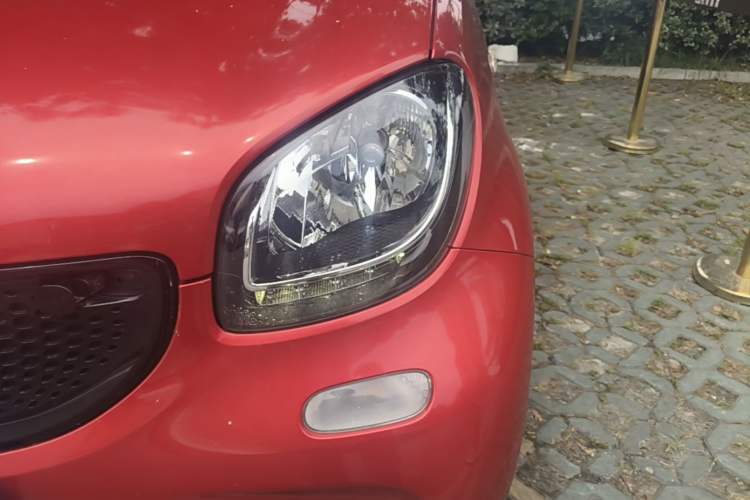 Used smart forfour 2018 1.0L 52kW Passion Edition Left Front Headlight