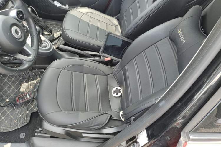 Used smart forfour 2018 1.0L 52kW Passion Edition Left Front Seat