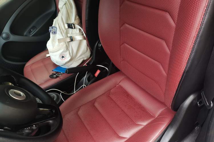 Used smart forfour 2018 1.0L 52 kW Dynamic Edition Left Front Seat