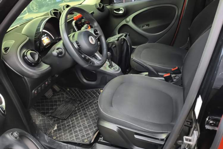 Used smart forfour 2018 1.0L 52kW Passion Edition Left Front Seat