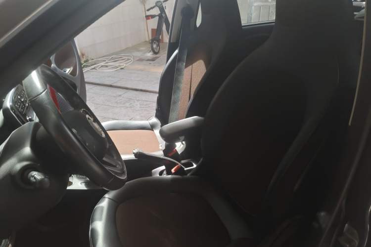 Used smart forfour 2018 0.9T 66 kW Fashion Edition Left Front Seat